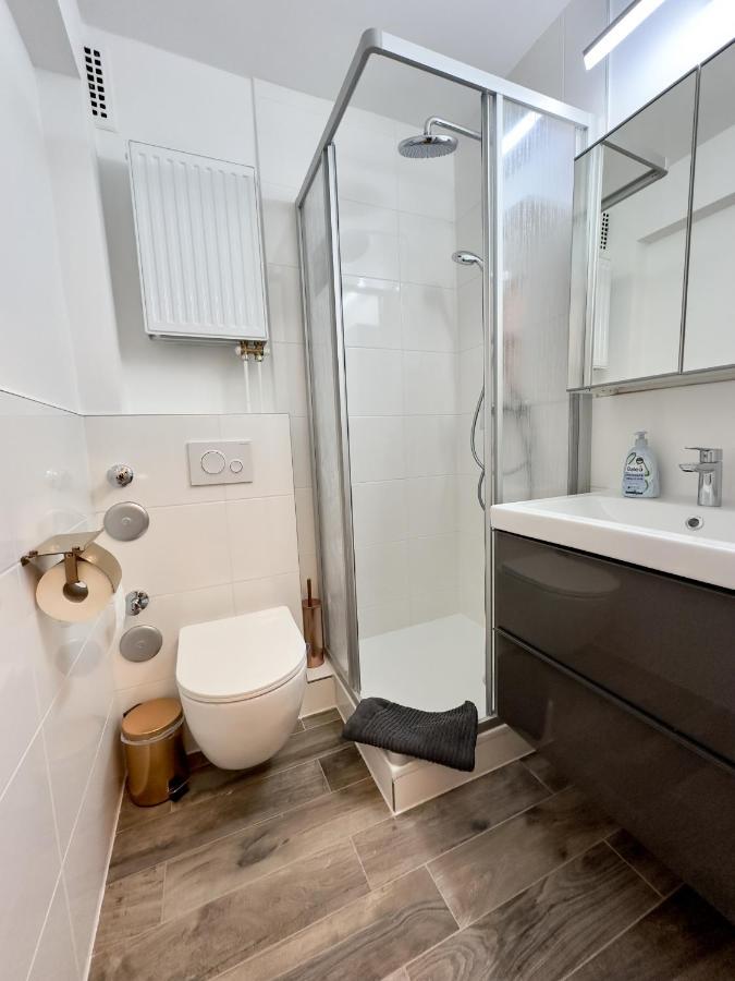 Apartment Fuer 3 Gaeste Mit Kostenlosen Parkplaetzen Und Lift Hanovre Extérieur photo
